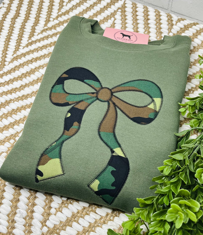 BOW APPLIQUE Custom Embroidered T-shirt or Sweatshirt