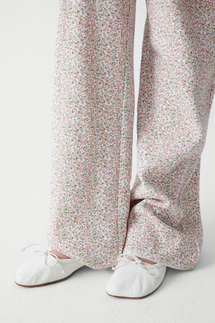 Cabin floral waffle pant baby blanket