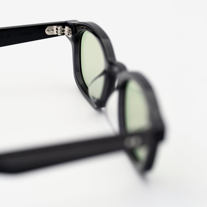 Black / Lt Green