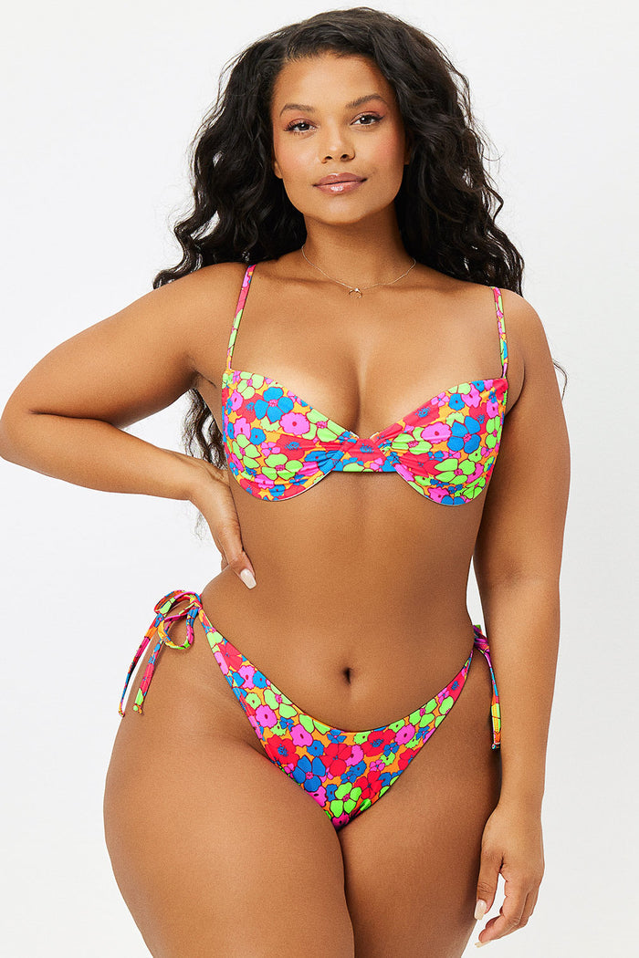 Connor Groovy Cheeky Tie Bottom Extended