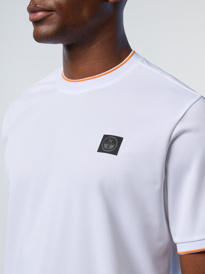 6 | White | t-shirt-short-sleeve-wlogo-1-693041-1