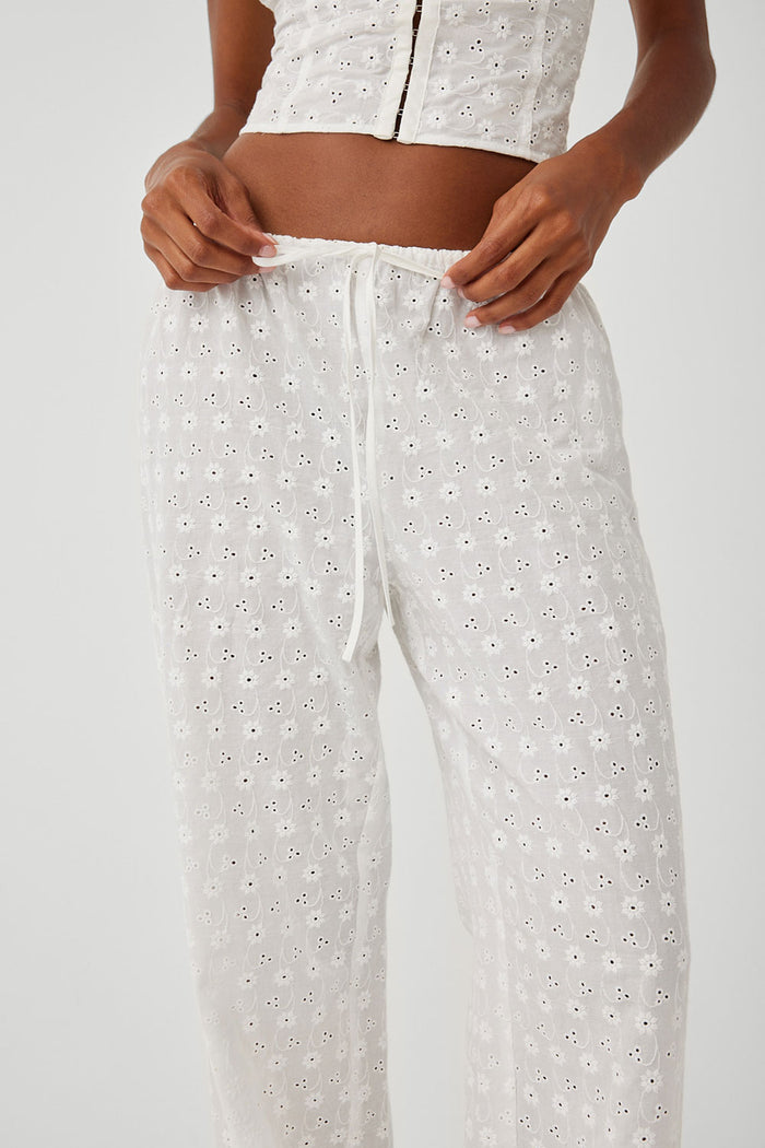 Daisy Eyelet Low Rise Pant White