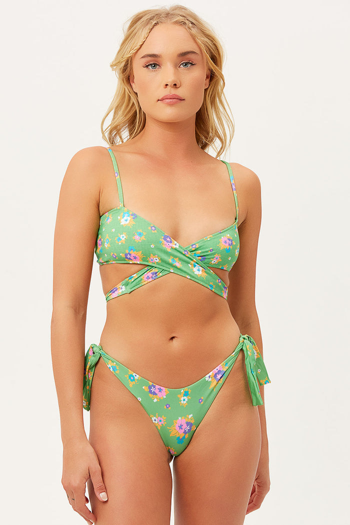 Falcon Meadow Tie Side String Bottom