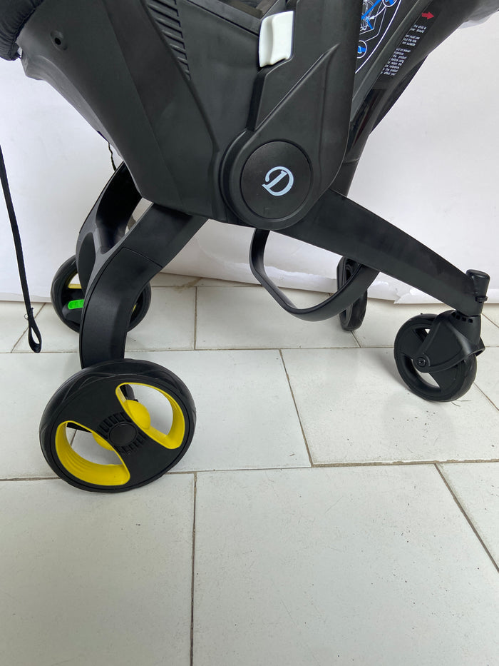 Imported Convertible Car Seat and Stroller - S800
