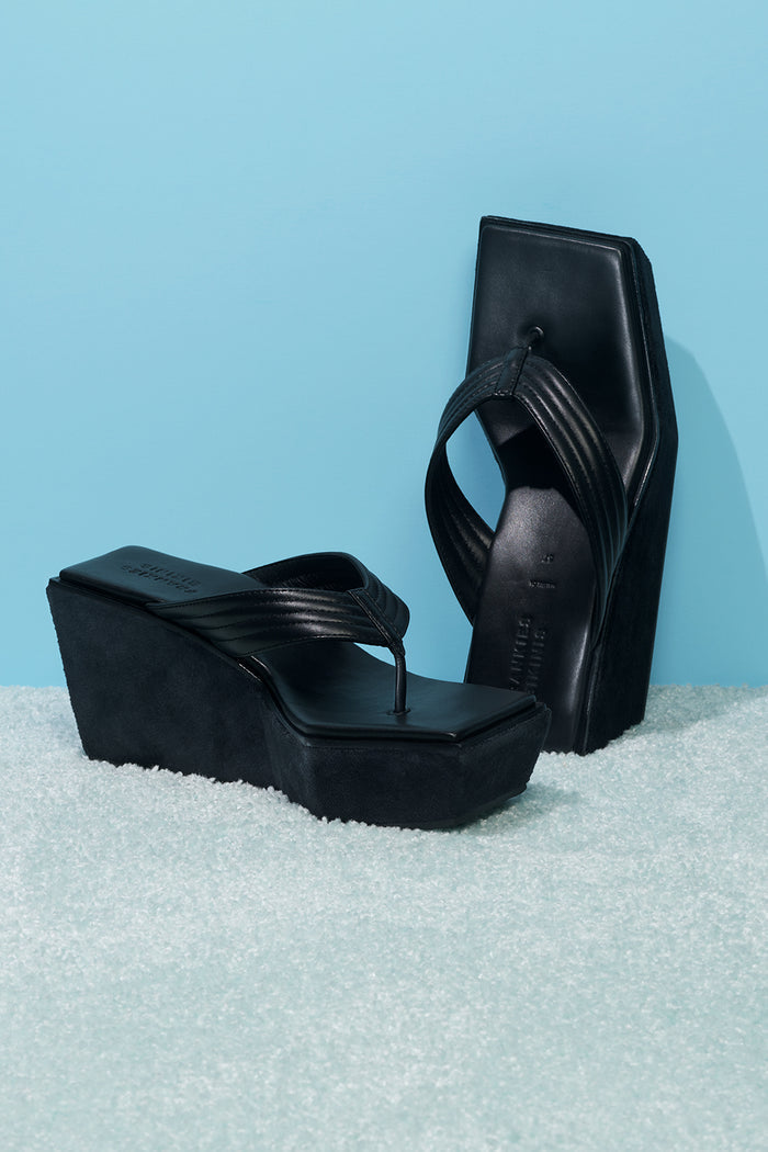 LA Girl Platform Black Flip Flop