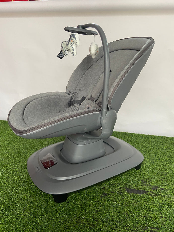 Mastela Baby Electric Rocking Chair Bed Coaxing Artifact for Newborn