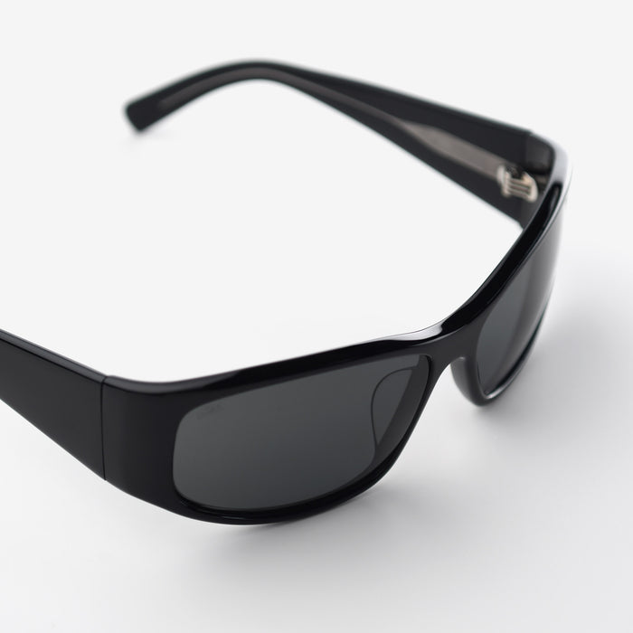 Black / Black