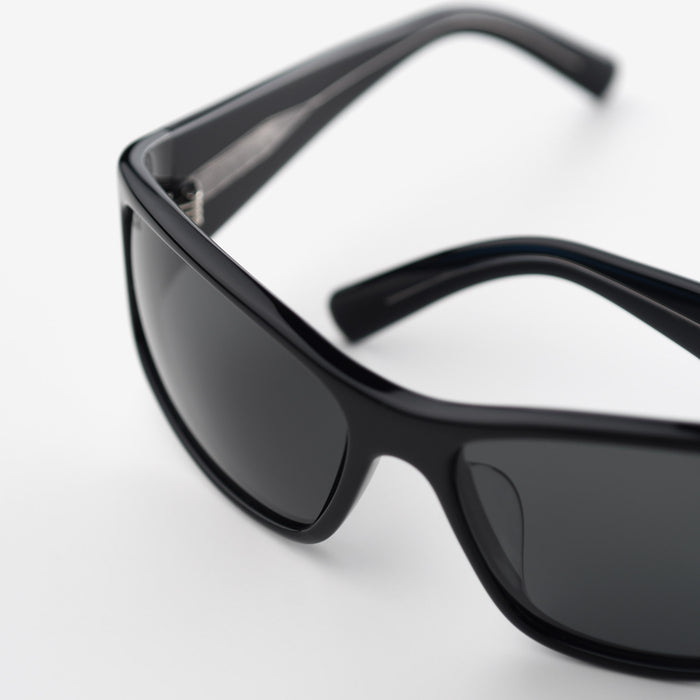 Black / Black