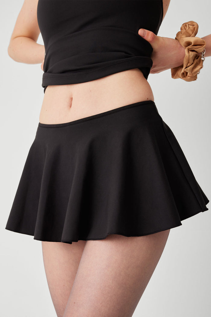 Star Low Rise Skort Black