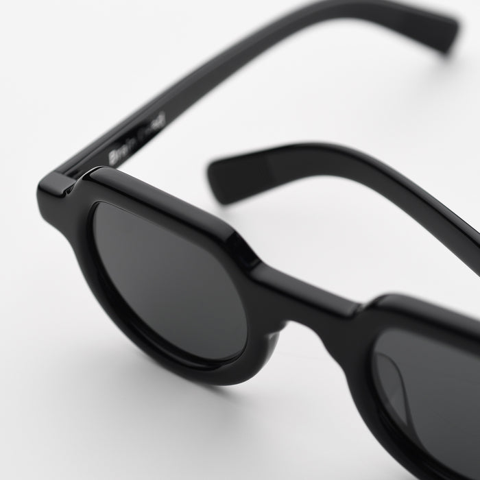 Black / Black