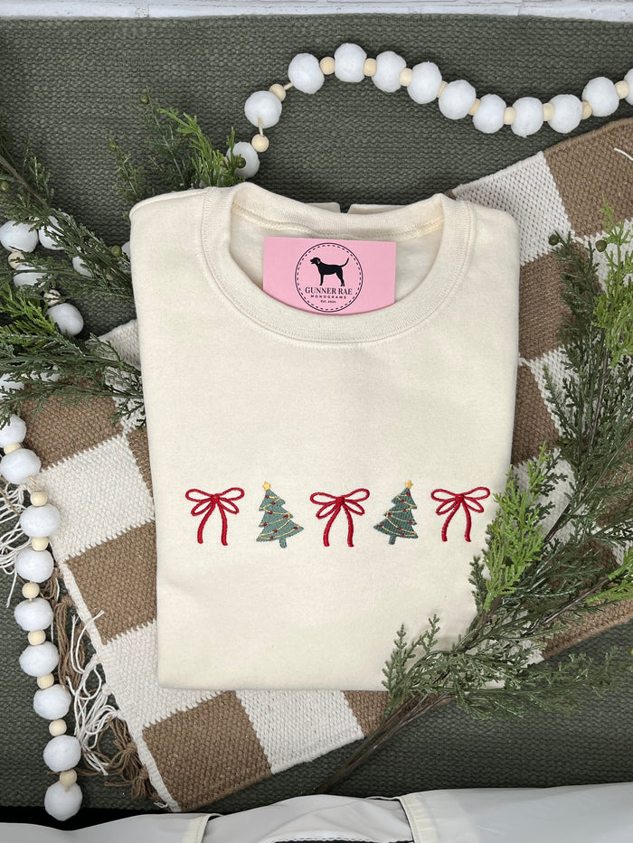 TREE BOWS Embroidered T-shirt or Sweatshirt