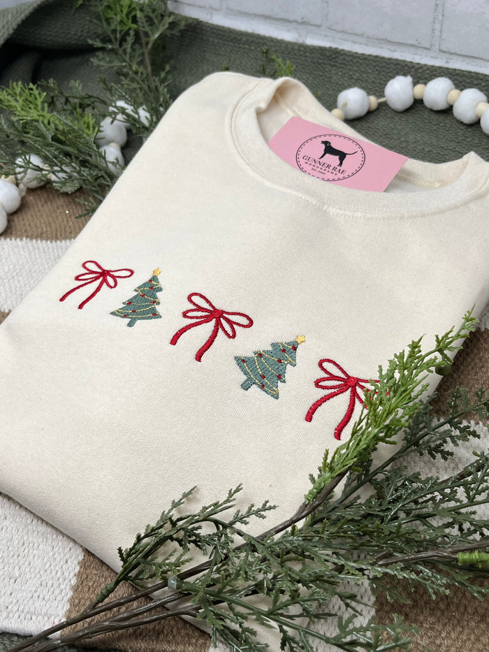 TREE BOWS Embroidered T-shirt or Sweatshirt